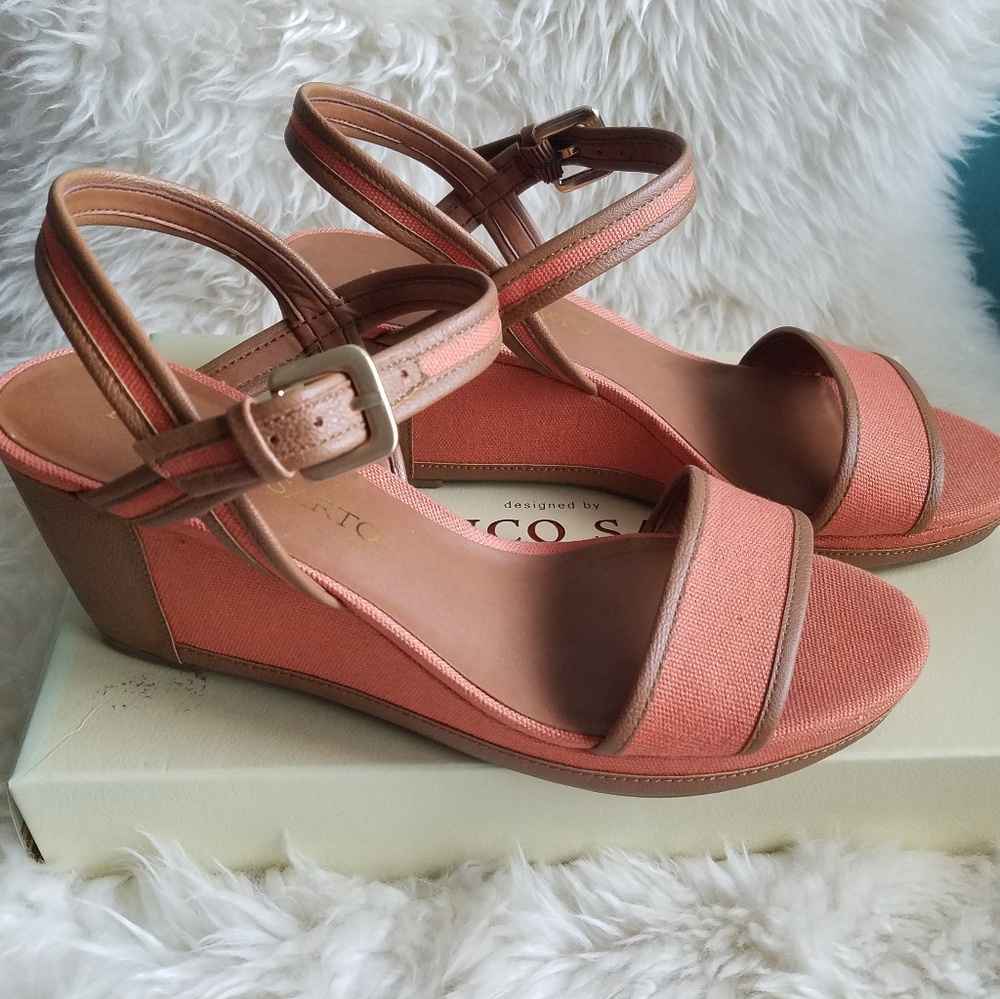 Franco Sarto Cibelle Wedge Sandals 7.5 in Pumkin